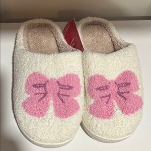 Ashland Cozy Tan Slippers